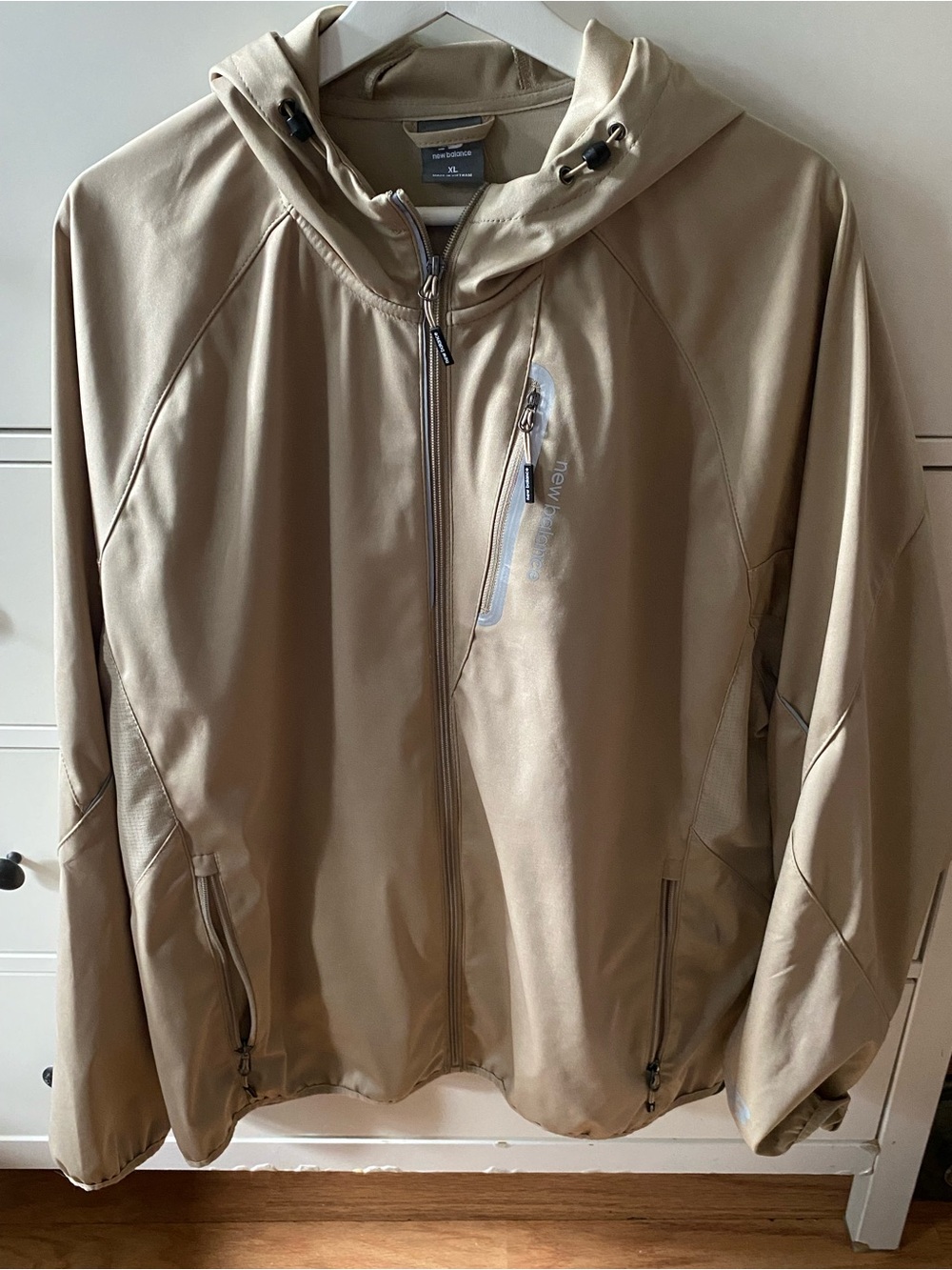 New Balance Men's Hooded Softshell Jacket - Beige/Tan